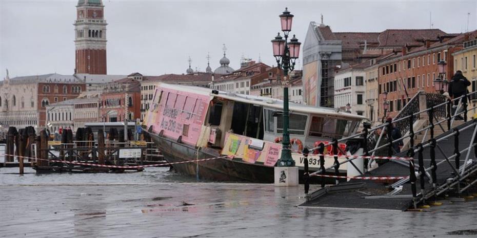 Σε κατάσταση έκτακτης ανάγκης κηρύσσεται η Βενετία
